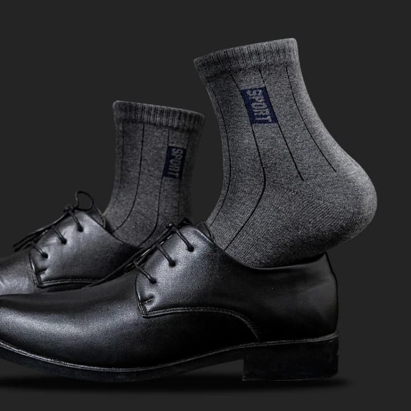 20 pçs = 10 pares de meias masculinas de alta qualidade algodão respirável suor-absorvente tubo médio preto meias desodorante negócios presente meia