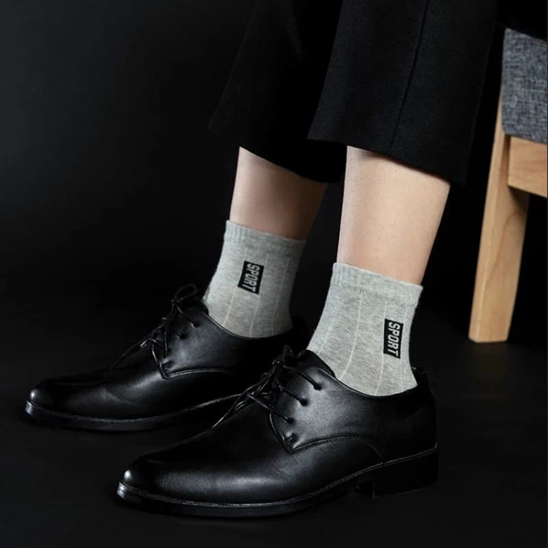 20 pçs = 10 pares de meias masculinas de alta qualidade algodão respirável suor-absorvente tubo médio preto meias desodorante negócios presente meia