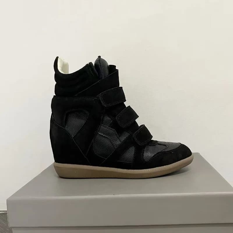 Novas Botas de Luxo para Mulheres, Calçados Casuais de Cano Alto, Design com Aumento de Altura Invisível, Solado Plano de 8cm, Botas Femininas