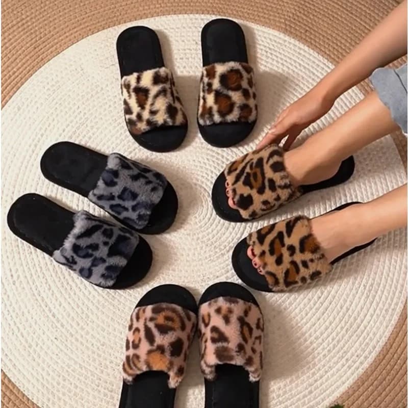 2025 inverno quente fofo peludo leopardo chinelos feminino leve saltos planos slides de pele casais piso interior sandálias confortáveis