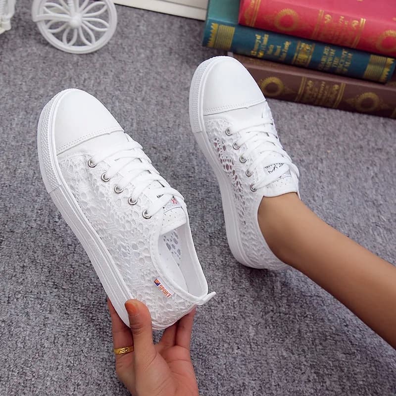 Sapatos femininos branco de lona com renda e recortes, estilo casual verão com plataforma plana