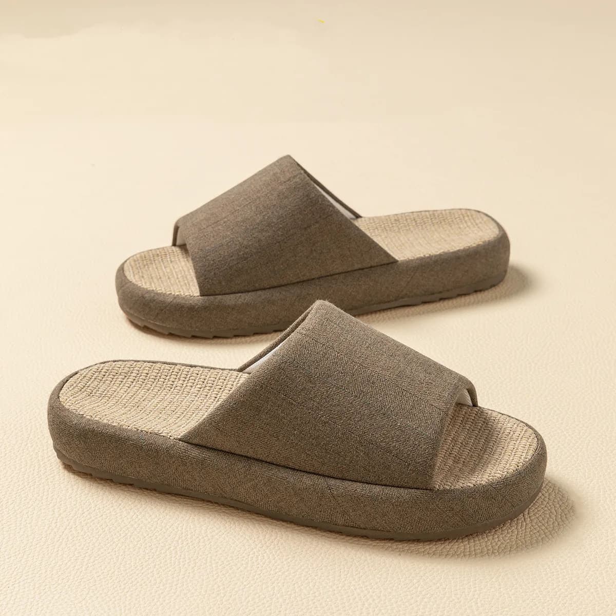 Verão feminino casa chinelos de linho verão apartamentos sapatos sandálias respiráveis confortáveis antiderrapantes macios slides chinelos internos masculinos