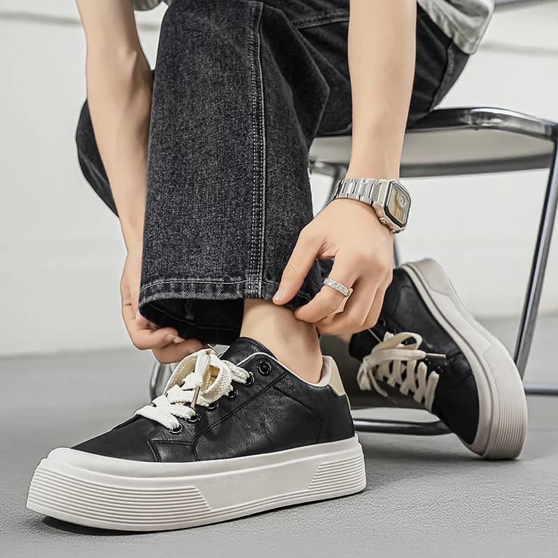 Tênis Masculino Casual de Couro Retrô Primavera 2026, Leve, Antiderrapante e com Aumento de Altura - Nova Tendência