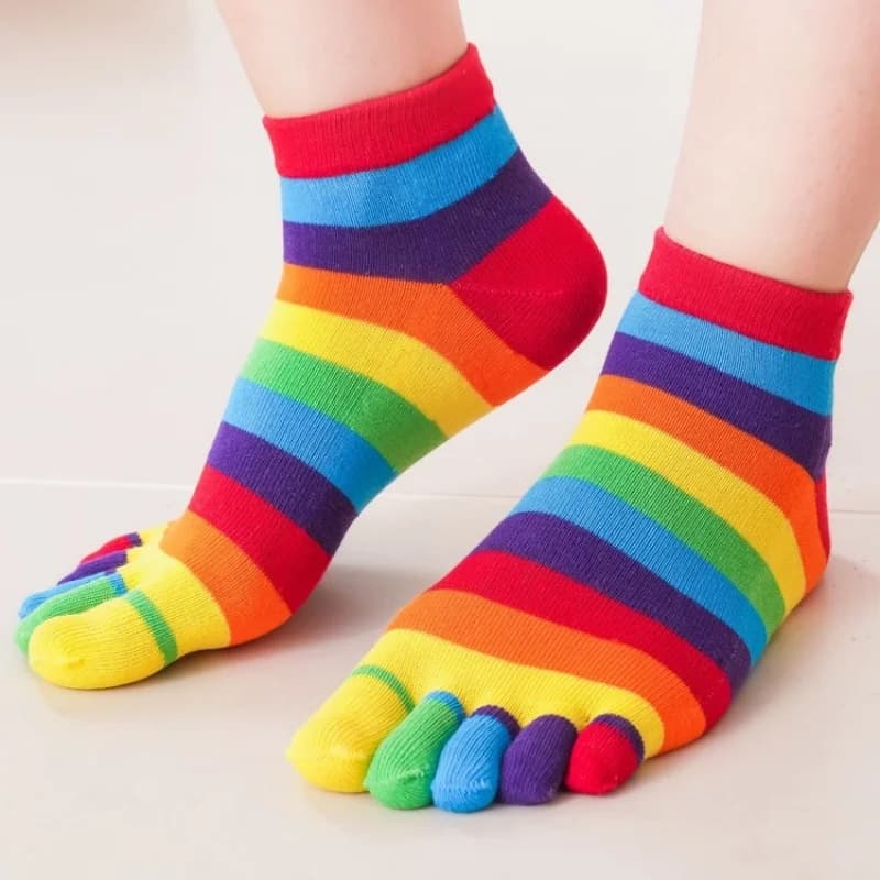 Meias Femininas de Algodão com Listras Arco-Íris, Dedos Separados, Cano Médio, Linhas Coloridas, Simples, Esportivas e Divertidas