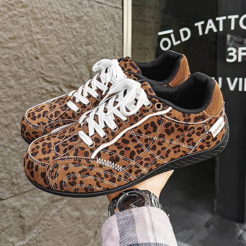 Tênis Masculino de Corrida e Treino, Moda Masculina Tendência 2026, Casual, com Cadarço, Estampa de Leopardo, Antiderrapante, Sola Plana, para Uso Externo