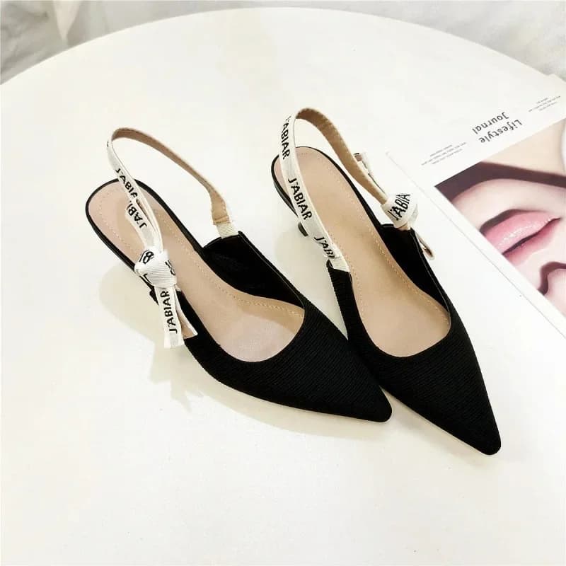 Novas sandálias versáteis femininas moda salto de gato carta sapatos estilo romano meados de salto baixo calçado sexy bombas de festa de luxo