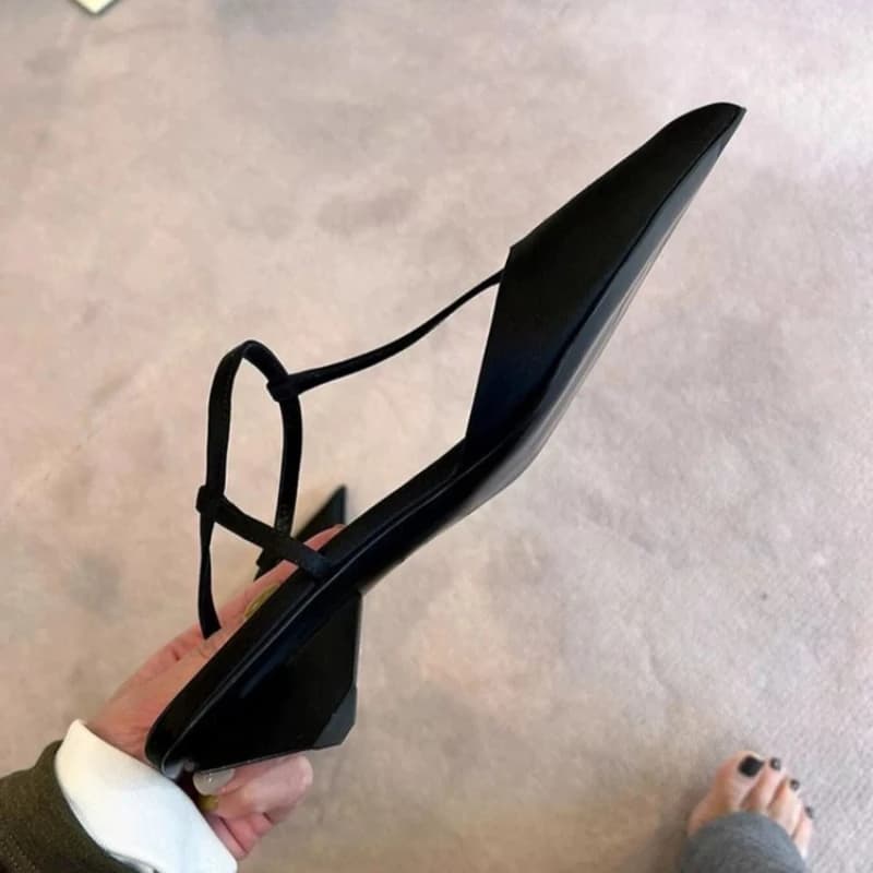 Sapatos para mulheres sexy dedo do pé apontado sandálias femininas confortável salto baixo na moda sandália simples versátil bombas tamanho grande