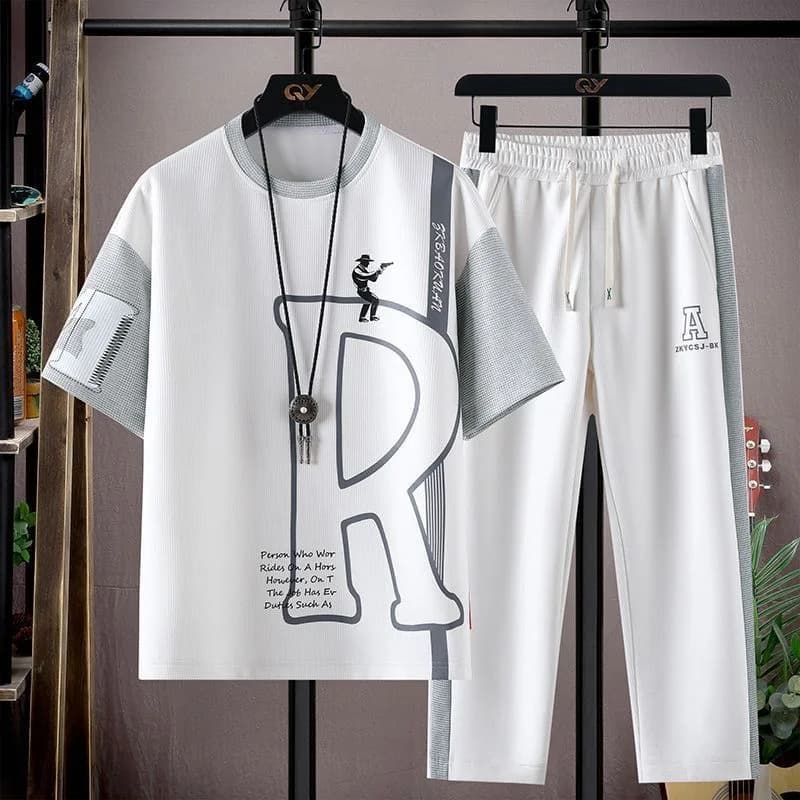 Conjunto de Verão Moderno com Camiseta Estampada de Manga Curta e Calça Esportiva Masculina Casual Solta Respirável de Alta Qualidade Tamanhos Grandes Duas Peças