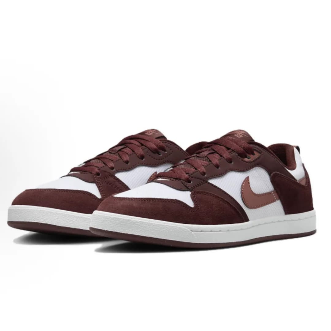 Tênis esportivo feminino Nike/Sb Alleyoop marrom e branco