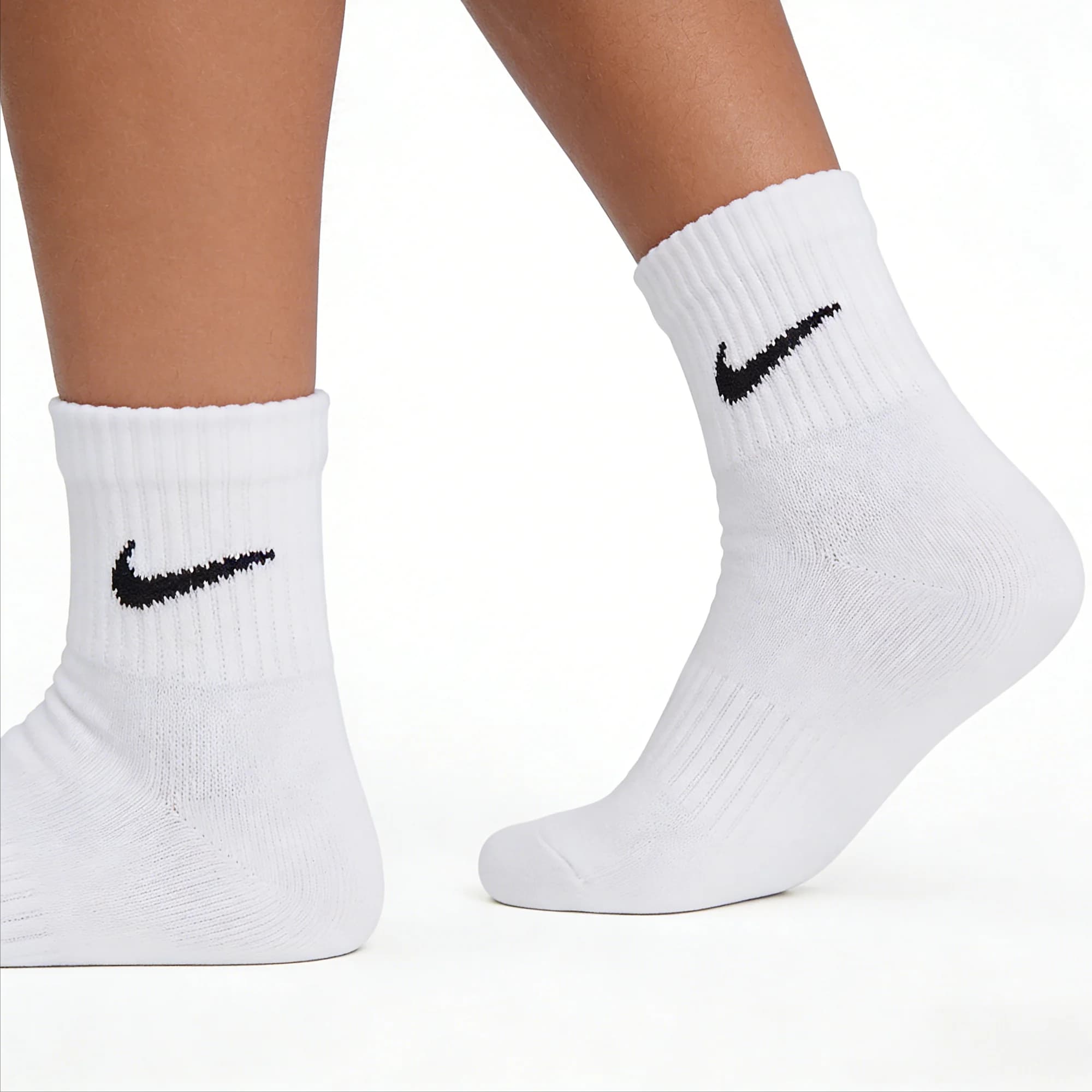 Meias Nike Nike Basquete Meias Espessadas Meias Longas Esportivas com Tecnologia Dri-FIT para Respirabilidade Pacote com 3 SX7667-100