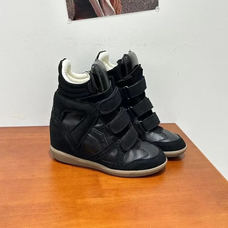 Novas Botas de Luxo para Mulheres, Calçados Casuais de Cano Alto, Design com Aumento de Altura Invisível, Solado Plano de 8cm, Botas Femininas
