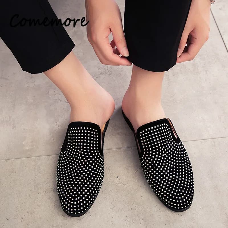 Sapatos masculinos Comemore mules slip-on pretos com glitter e strass em couro