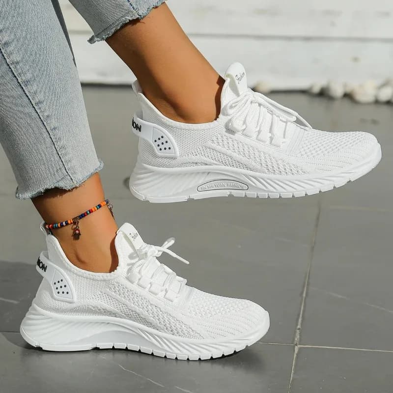 Tênis casual feminino Fly Weaving Mesh branco com solado grosso e tecido respirável para conforto diário