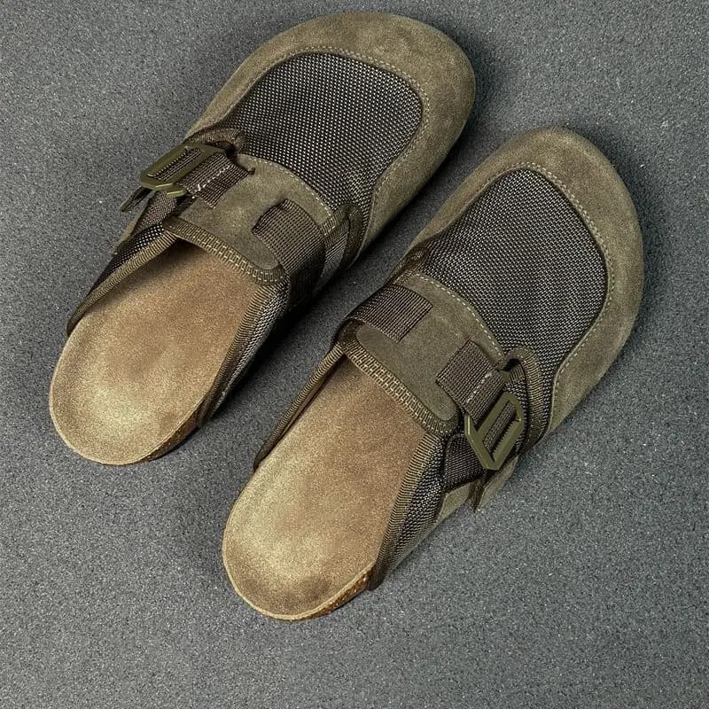 Cavalo de tênis platform mule verde oliva com material em camurça e tecido respirável