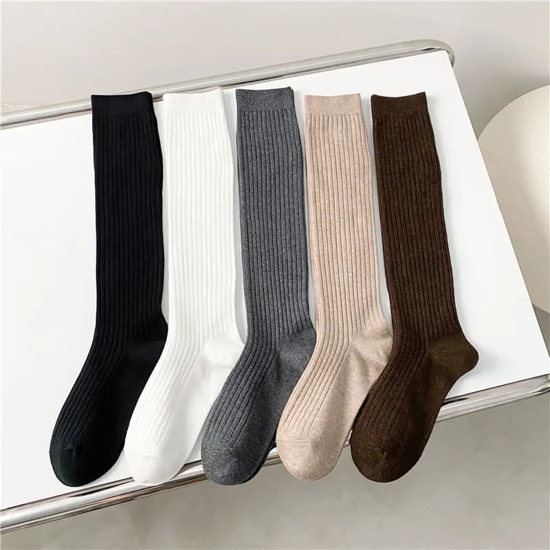 Novas meias femininas tendências da primavera casual estilo preppy joelho meias altas femininas de alta qualidade cor sólida meias longas confortáveis