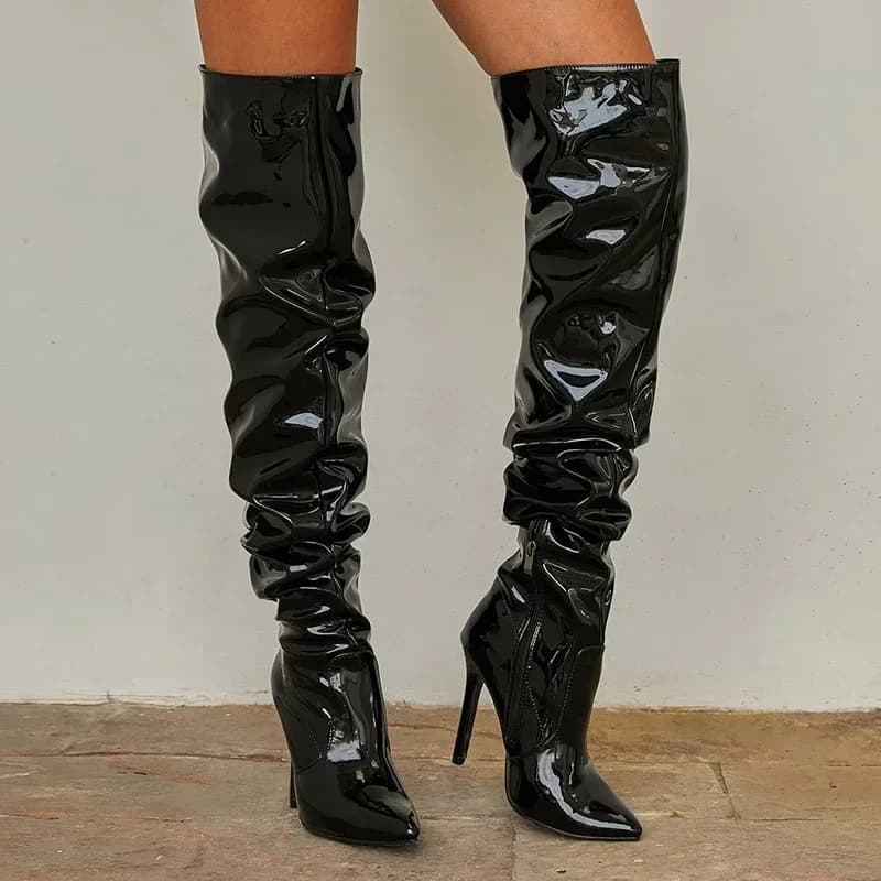 Botas acima do joelho moda feminina dedo do pé apontado preto zíper lateral fino salto alto feminino brilhante plissado botas de salto alto 2024