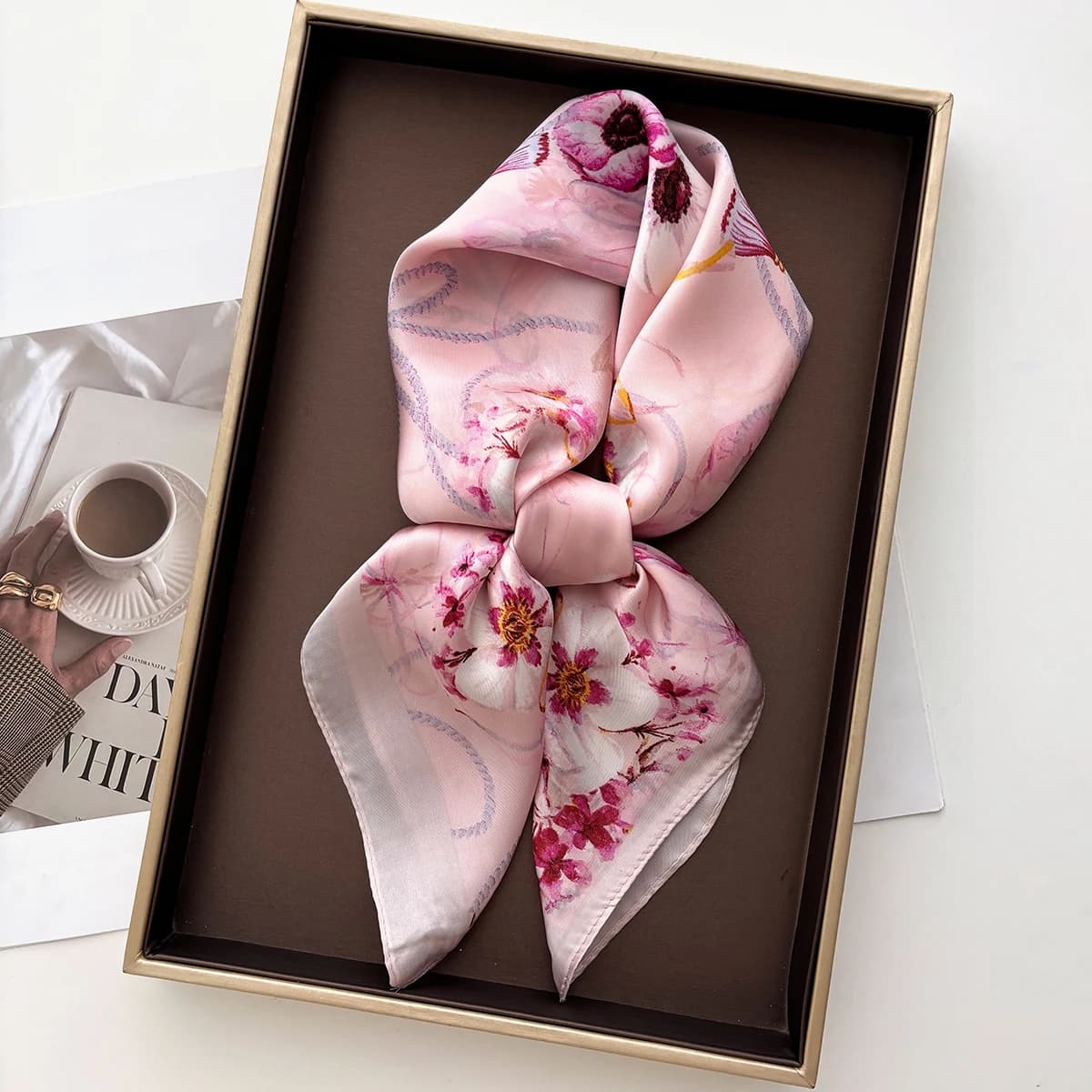 Lenço Quadrado Feminino com Toque de Seda, Foulard com Estampa Floral, Lenço de Pescoço, Xales, Faixas de Cabelo Femininas, Pequenos Hijabs e Bandanas
