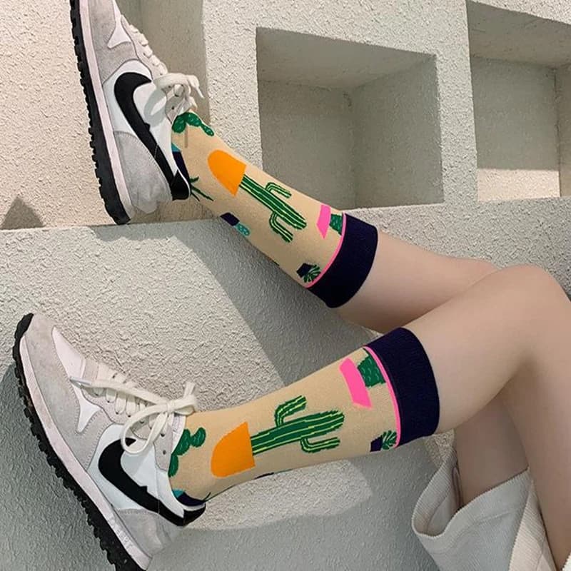 Moda colorida primavera outono meia meias femininas planta ouriço preguiça meias de algodão personalidade reta meias na moda