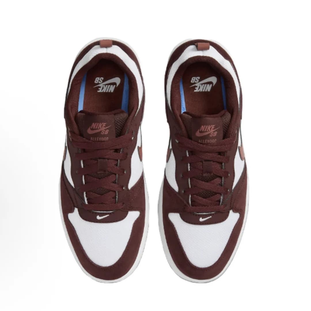 Tênis Nike SB Alleyoop feminino branco e marrom em camurça e tecido, design baixo para skate