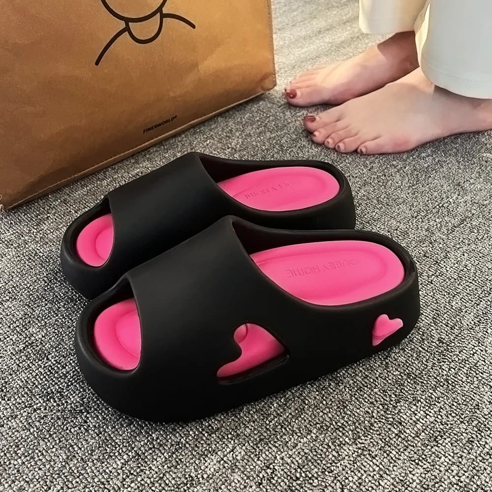 Sandálias plataforma Bim Biu pretas com palmilha rosa antiderrapante para verão