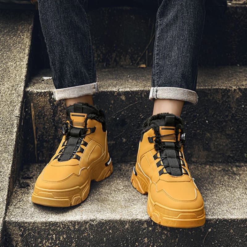 Botas masculinas de pelúcia 2024 inverno nova sola grossa workwear sapatos na moda à prova de frio botas curtas de algodão quente rendas até botas para hombre