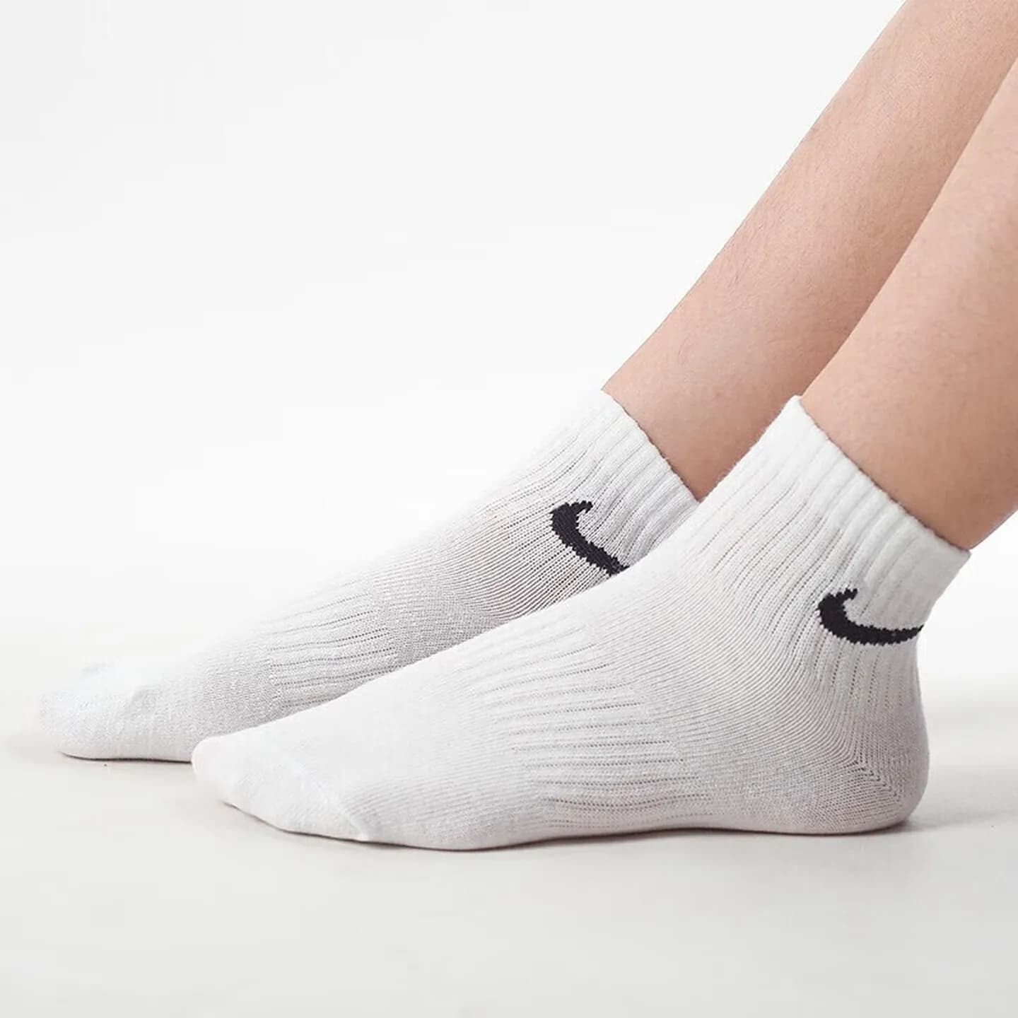 Nike meias 2025 outono/inverno nova chegada respirável umidade-wicking pacote de 3 pares meias esportivas para homem e mulher SX7677-100