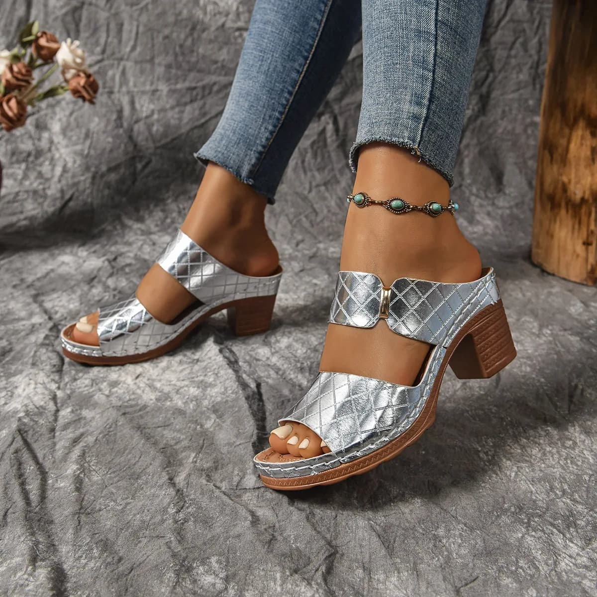 Senhoras elegantes sapatos 2025 marca dedo do pé aberto chinelos femininos moda ao ar livre vestido sandálias verão novo plus size antiderrapante salto alto