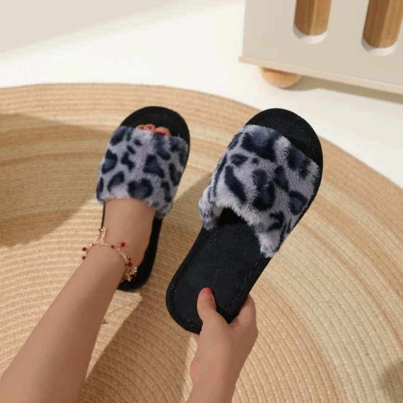 2025 inverno quente fofo peludo leopardo chinelos feminino leve saltos planos slides de pele casais piso interior sandálias confortáveis