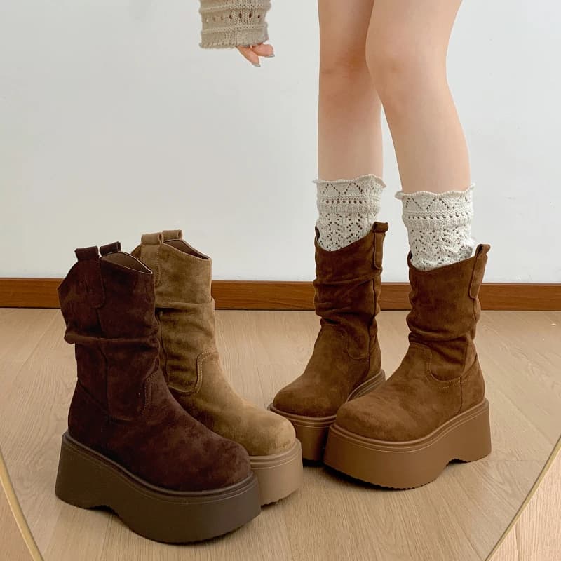 Botas Femininas de Cano Curto com Plataforma Robusta e Sola Grossa, Bico Redondo, Estilo Slip-On, Coleção Outono Inverno 2026