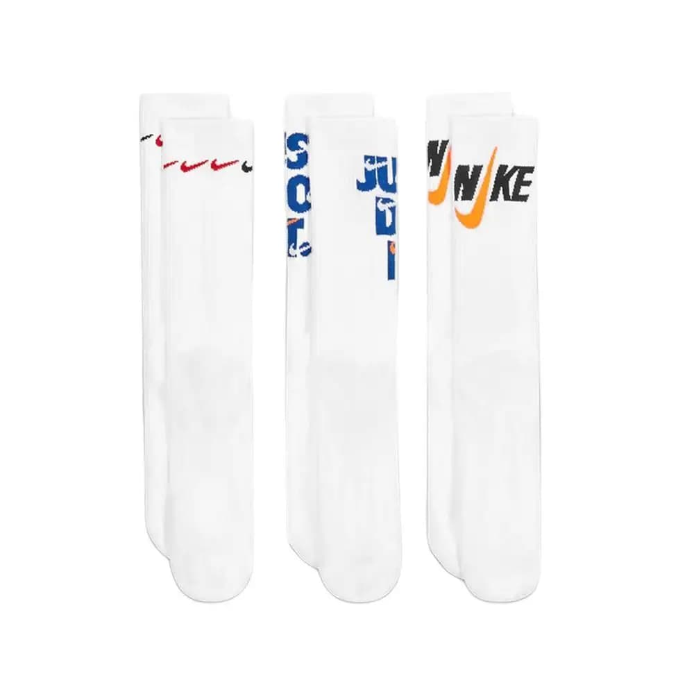 Meias esportivas casuais da Nike para homens e mulheres (confortáveis ​​e respiráveis) pacote com 3 peças DH3822-902