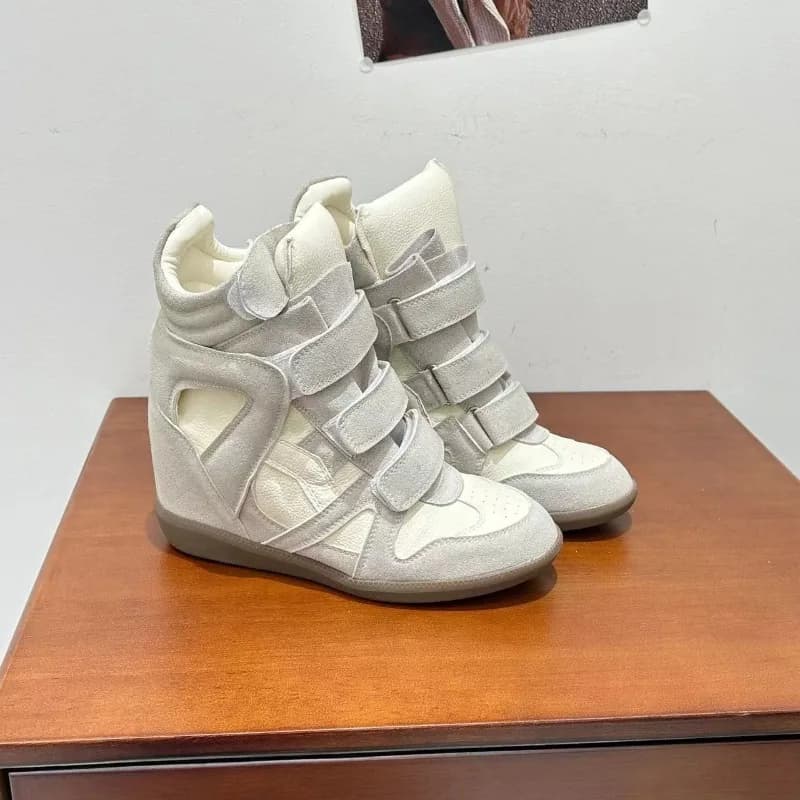 Novas Botas de Luxo para Mulheres, Calçados Casuais de Cano Alto, Design com Aumento de Altura Invisível, Solado Plano de 8cm, Botas Femininas