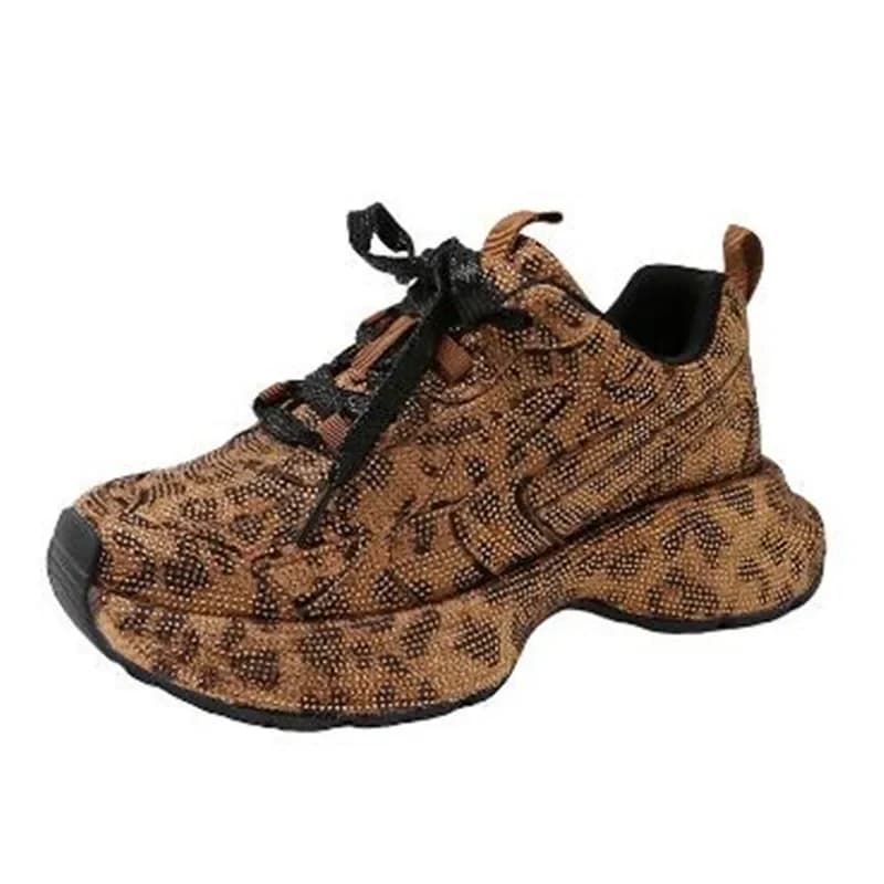 Tênis feminino Bling Runner plataforma estampa animal print marrom com detalhes pretos