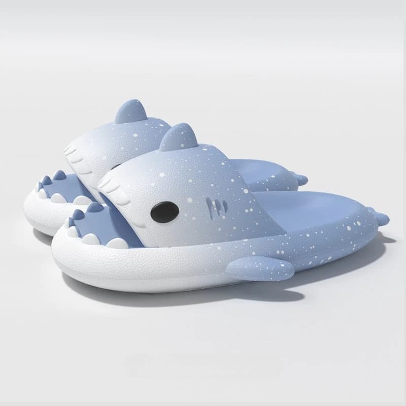 Chinelo plataforma azul claro estilo tubarão com textura pontilhada branca para uso casual unissex
