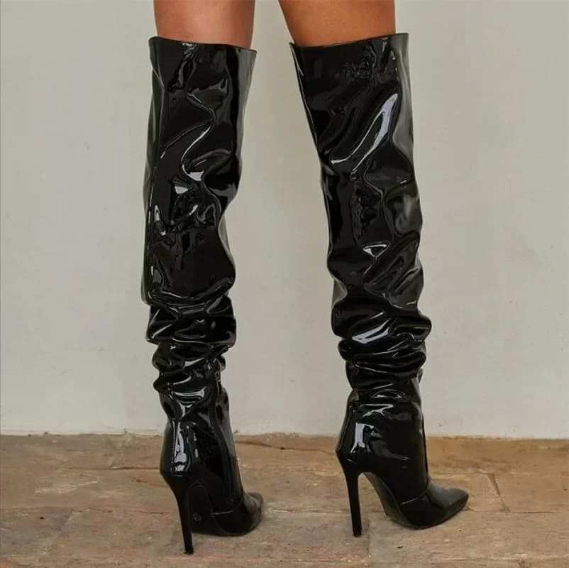 Botas acima do joelho moda feminina dedo do pé apontado preto zíper lateral fino salto alto feminino brilhante plissado botas de salto alto 2024