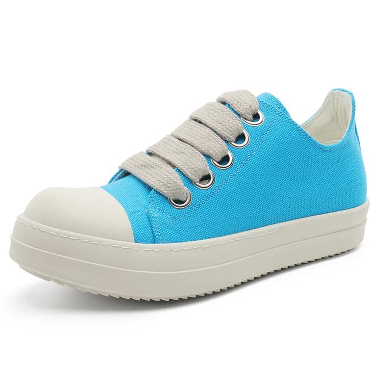 Tênis masculino azul claro com cadarço cinza, estilo preppy, primavera verão