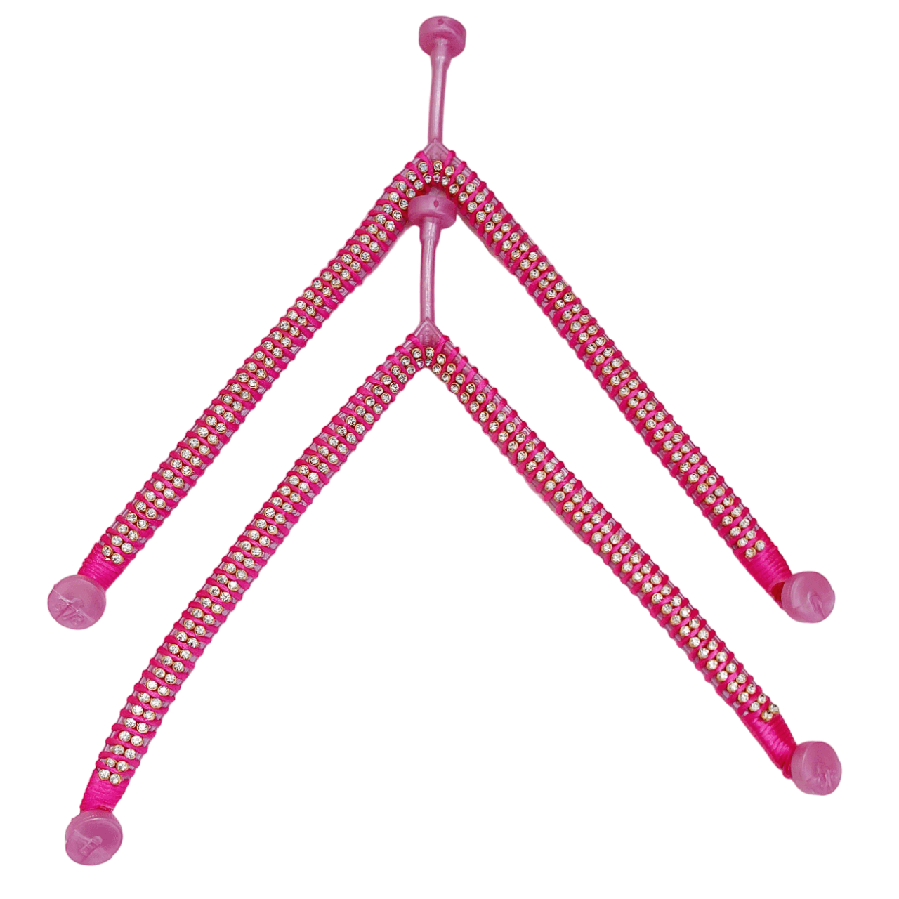 Tira para chinelo rosa com strass e pompons, forma triangular, fundo branco
