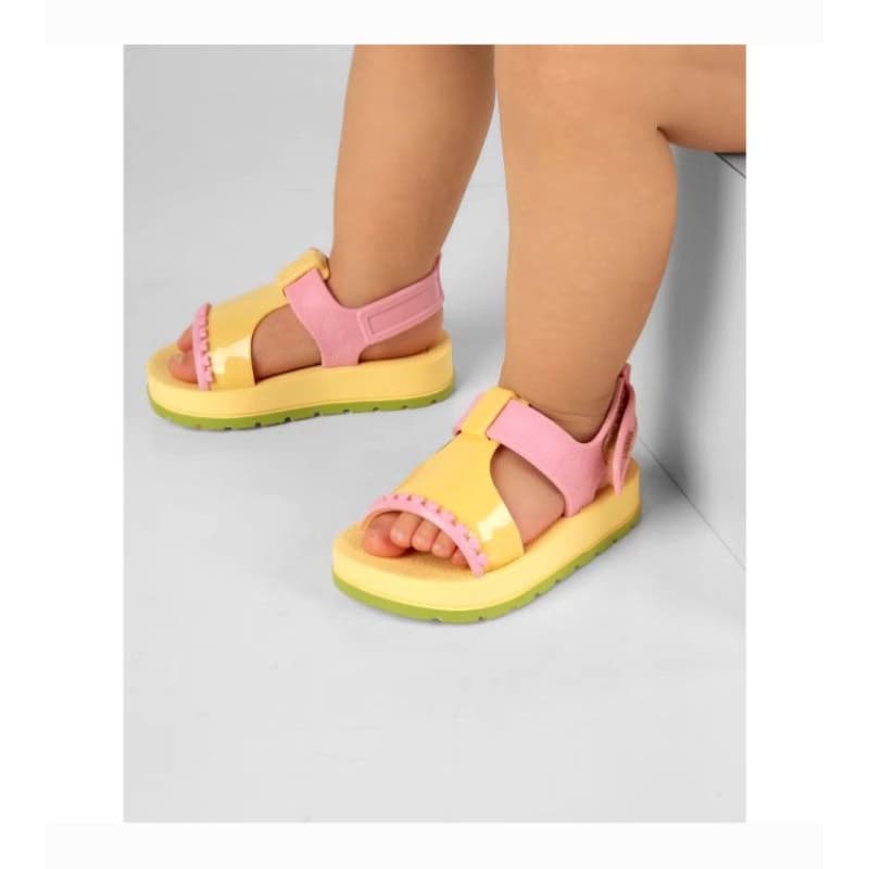 Sandália infantil baby menina Zaxynina Aconchego super confortável macia Grendene Kids promoção sandália macia de bebe