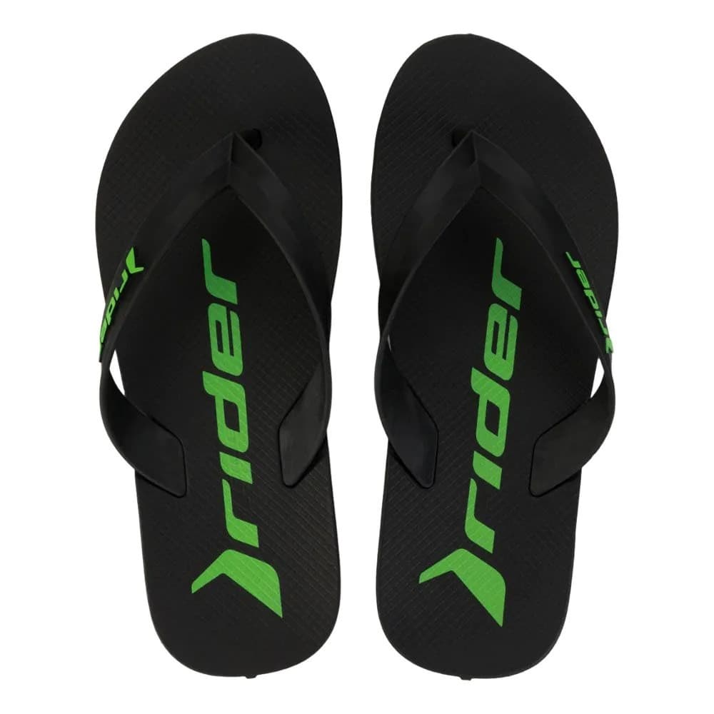 Chinelos pretos com detalhes verdes Rider, confortáveis e estilosos para o dia a dia