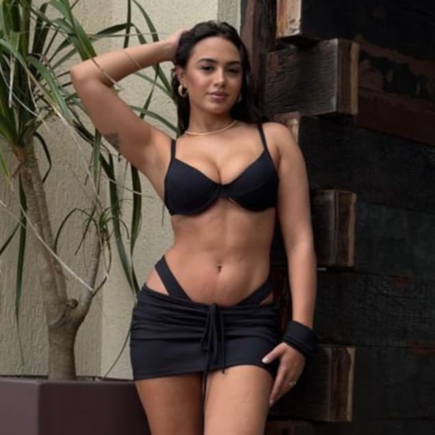 Kit Biquíni Conjunto Top Meia Taça Calcinha Asa Delta Empina Bumbum Saída de Praia Faixa Moda Praia
