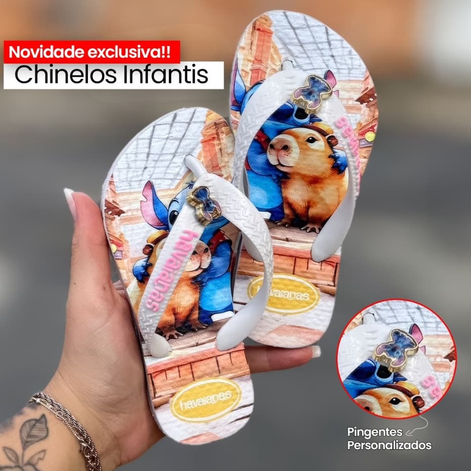 Sandálias infantis personalizadas com estampa de personagens de desenho animado, pingente e área para o dedo