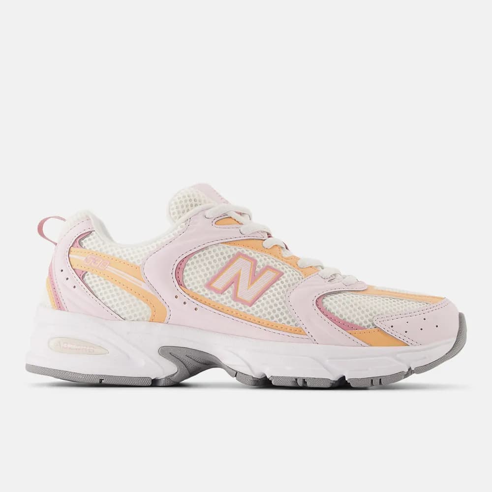 Tênis New Balance 530 Feminino Rosa e Branco com Detalhes em Amarelo