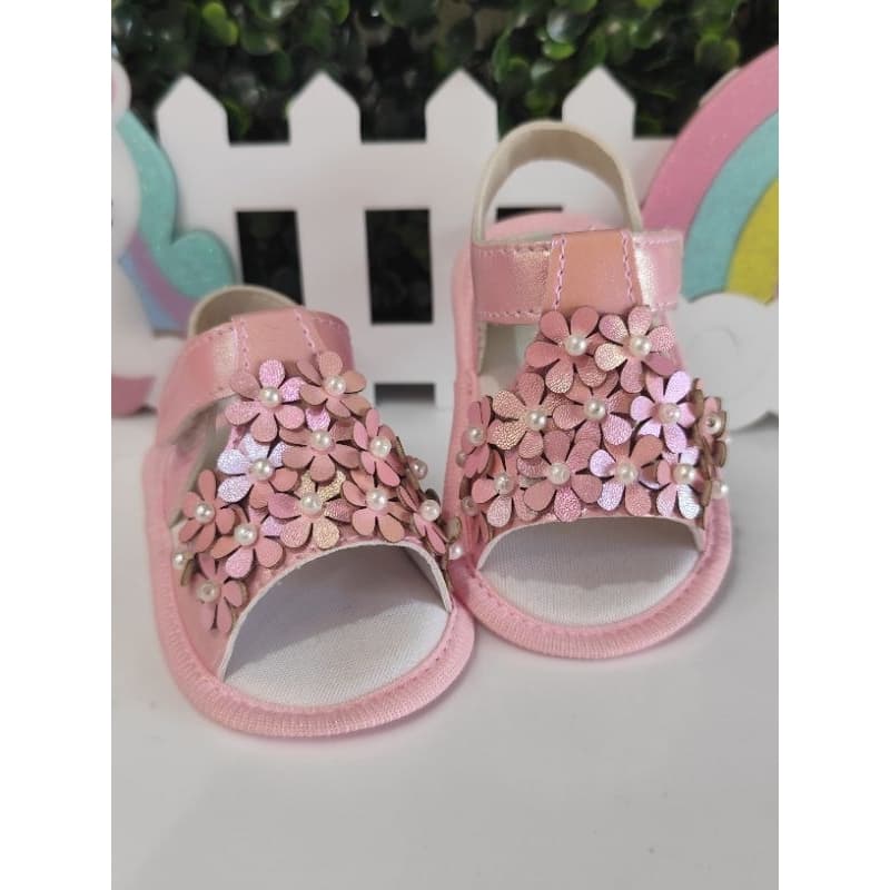 Sandália Bebê Feminina Rosa com Flores e Pérolas | Sandália Infantil Antiderrapante Confortável Festa Batizado Menina