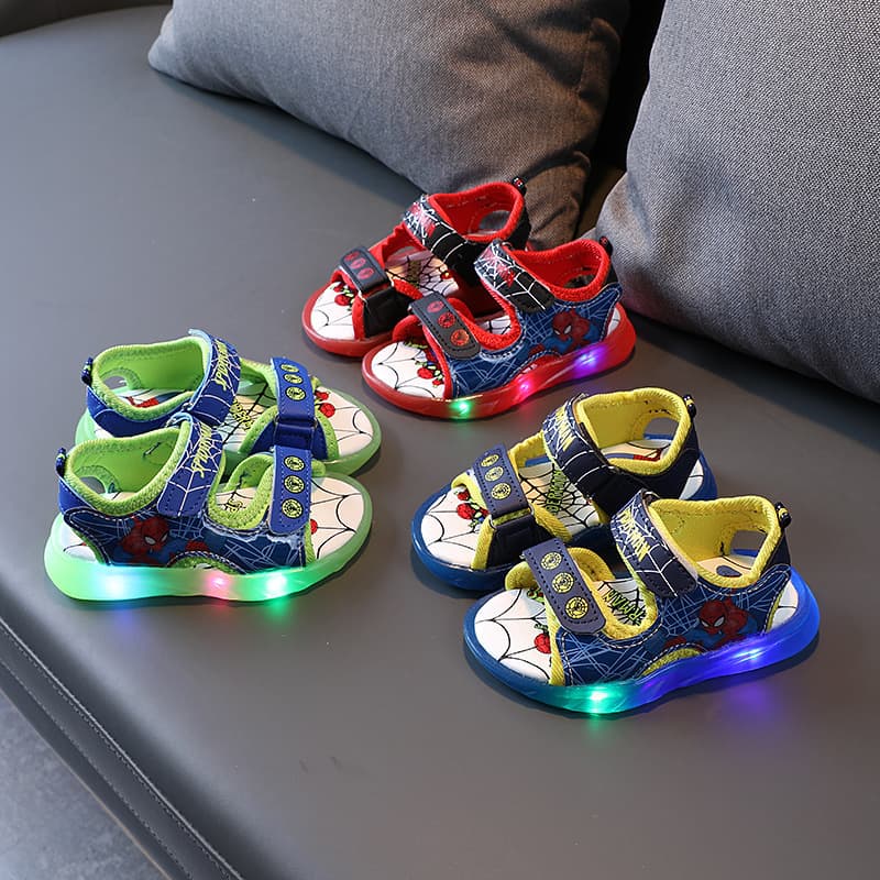 Sandálias Infantis Meninos e Meninas Sandálias Luminosas LED Homem-Aranha Sandálias Suaves Antiderrapantes Toddlers