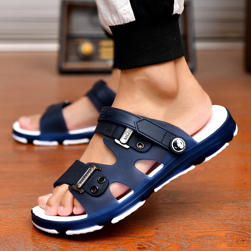 Sandália masculina azul e branco com sola branca e azul