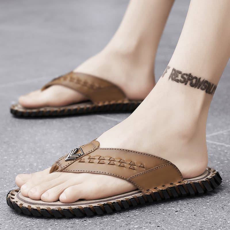 Primeira camada de couro confortável sandálias masculinas chinelos verão praia chinelos masculinos Plus size chinelos ta