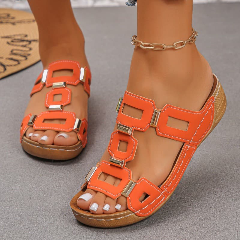 Plus Size Feminino Cor Sólida Chinelos Sandálias Sapatos De Praia 2025 Verão Nova Boca De Peixe Sola Grossa Moda Fivela 