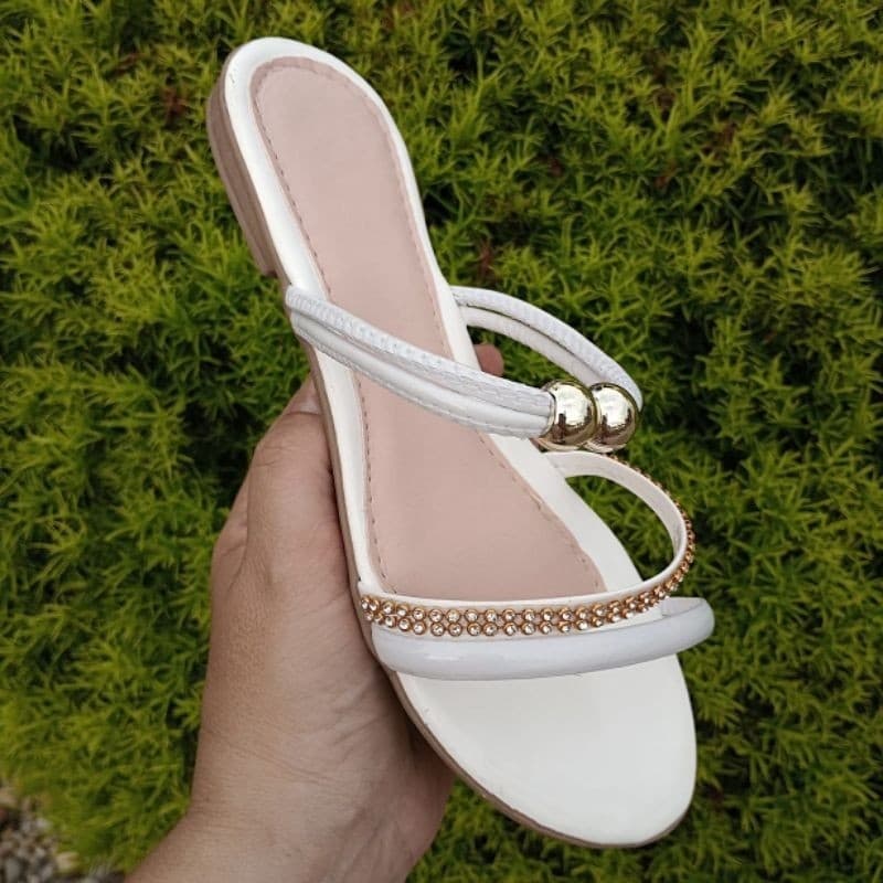 sandália feminina rasteira 2 em 1 rasteirinha que vira sandália luxo strass branca/preta