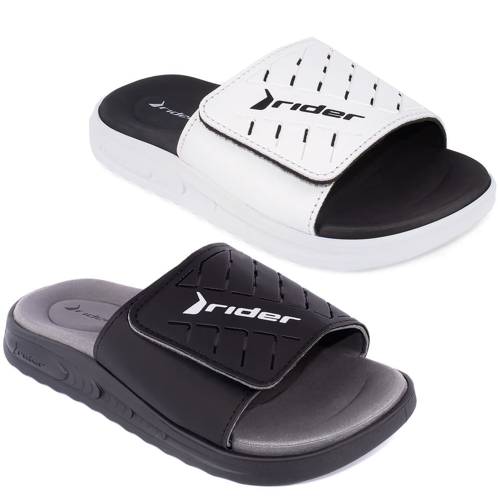 Chinelo masculino Rider R Soft Plus, preto e branco, com sola de EVA e tira em PU, logo da marca visível.