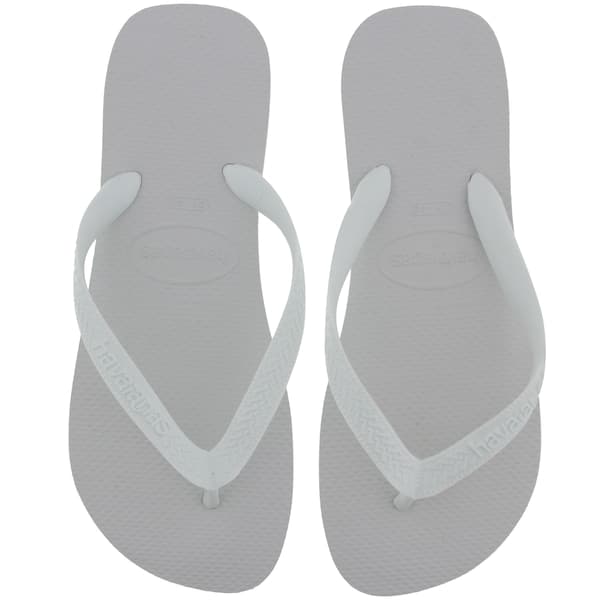 Par de chinelos Havaianas Top cinza unissex contra fundo branco