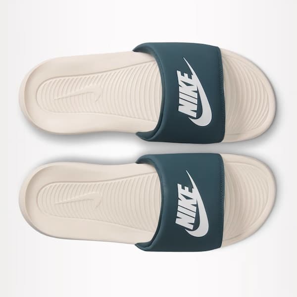 Nike Victori Slide Masculino branco e azul com logo preto, estilo slide.
